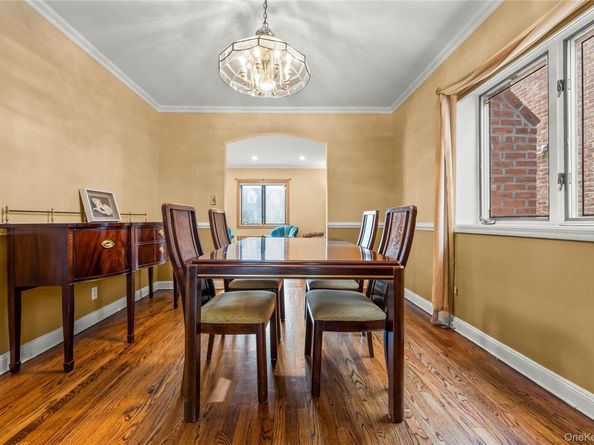 7342 180th Street, Fresh Meadows NY 11366