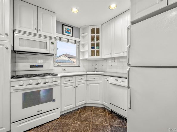 7342 180th Street, Fresh Meadows NY 11366