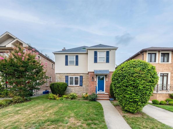 7342 180th Street, Fresh Meadows NY 11366