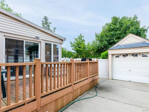 7342 180th Street, Fresh Meadows NY 11366