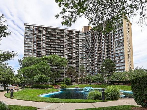 2 Bay Club Drive 1Z3, Bayside NY 11360