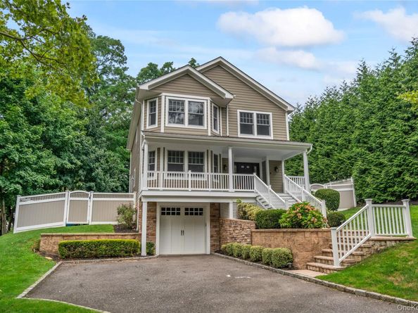 10 Northwood Circle, Huntington NY 11743