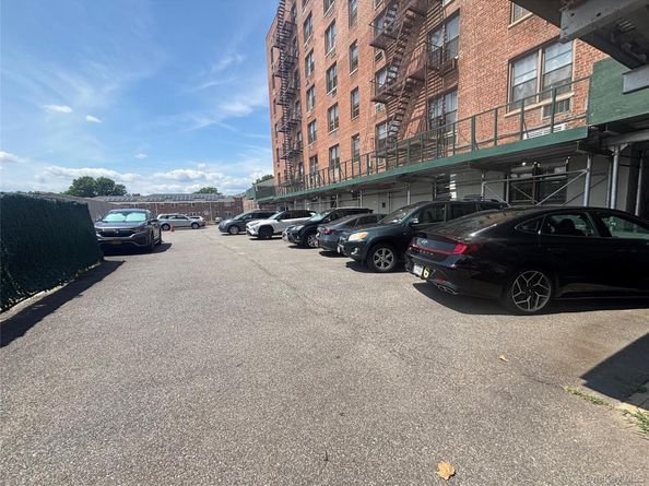 15272 Melbourne Avenue 1B, Flushing NY 11367