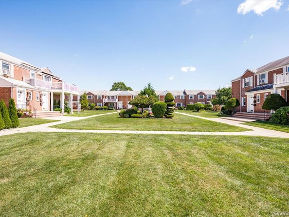 72-29 Little Neck Parkway 2, Glen Oaks NY 11004