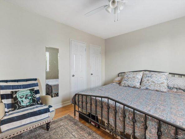 72-29 Little Neck Parkway 2, Glen Oaks NY 11004