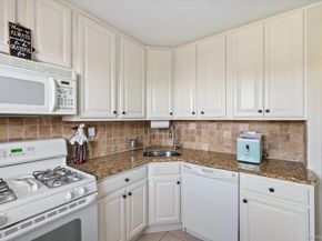 72-29 Little Neck Parkway 2, Glen Oaks NY 11004