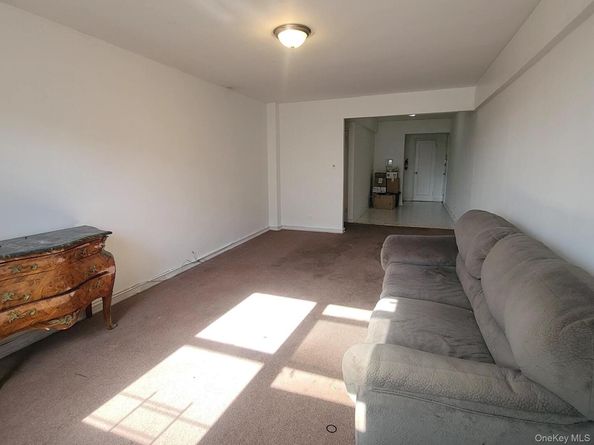 90-09 Northern Boulevard 303, Jackson Heights NY 11372