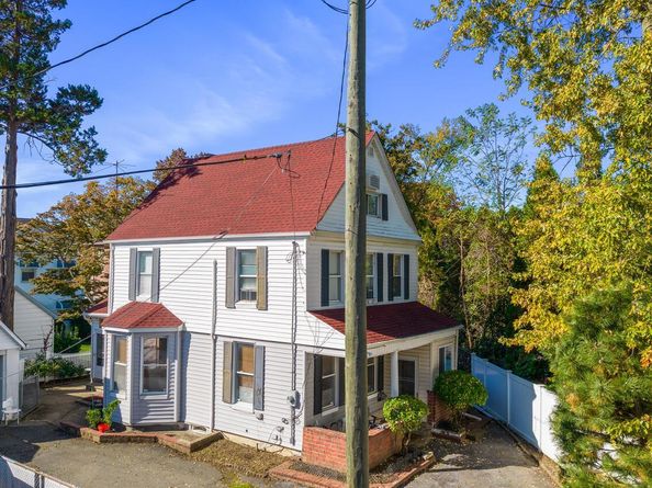 44-06 Jessie Court, Little Neck NY 11363