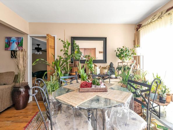 261 E Hoffman Avenue, North Lindenhurst NY 11757