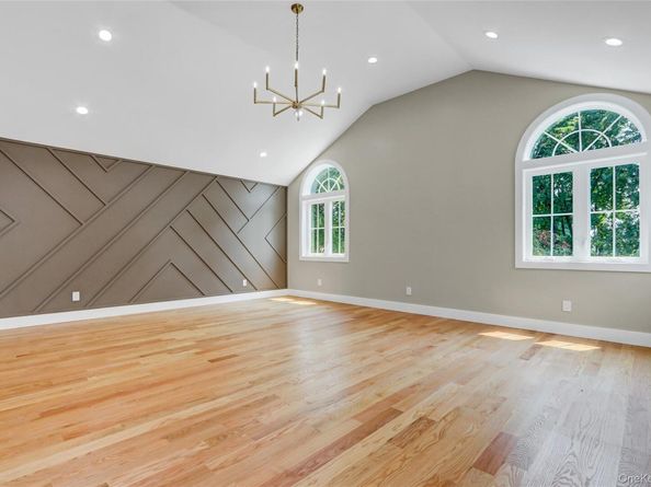 2660 Woods Avenue, East Meadow NY 11554