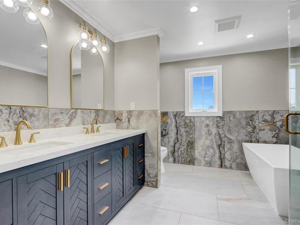 2660 Woods Avenue, East Meadow NY 11554