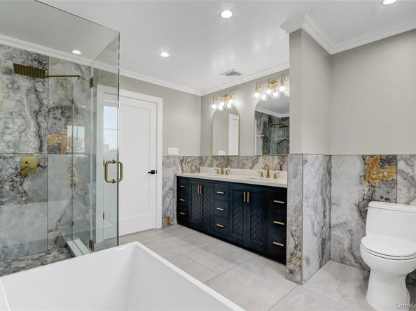 2660 Woods Avenue, East Meadow NY 11554