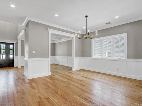 2660 Woods Avenue, East Meadow NY 11554