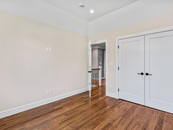 22 N Maryland Avenue, Port Washington NY 11050