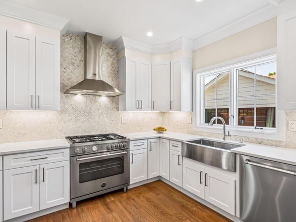 22 N Maryland Avenue, Port Washington NY 11050