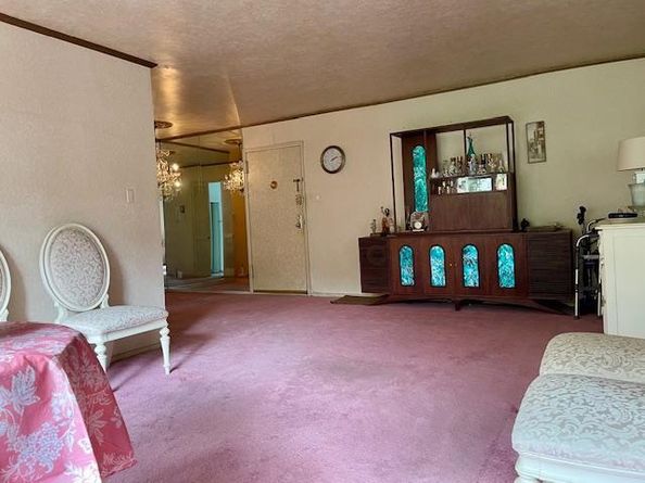 23-20 Bell Boulevard 2D, Bayside NY 11360