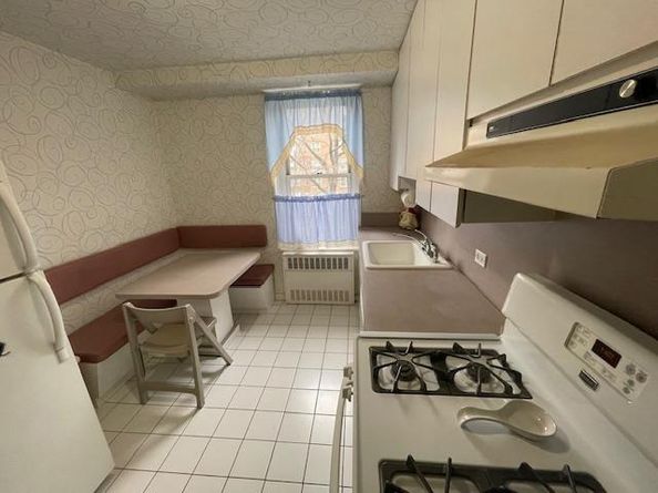 23-20 Bell Boulevard 2D, Bayside NY 11360