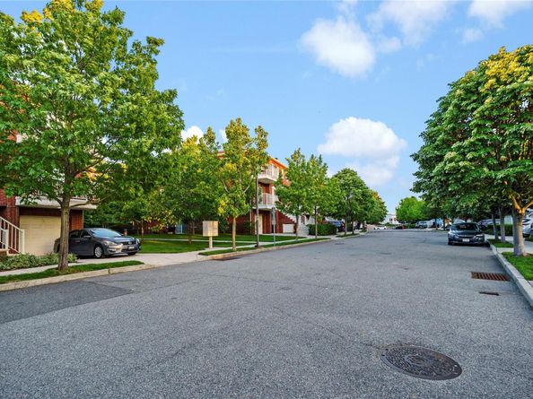 3-17 Endeavor Place C, College Point NY 11356