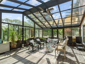 10 Faulkner Lane, Dix Hills NY 11746