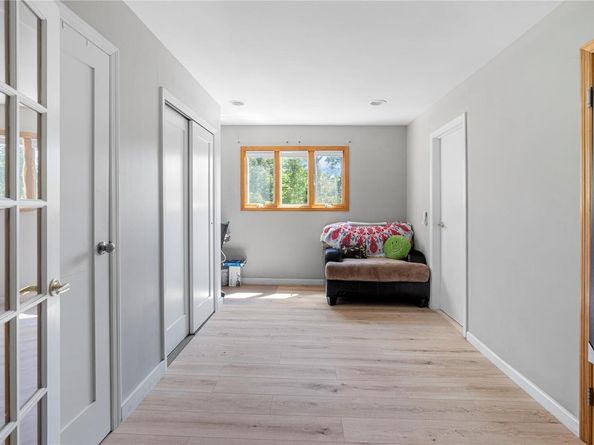 10 Faulkner Lane, Dix Hills NY 11746