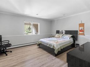 10 Faulkner Lane, Dix Hills NY 11746