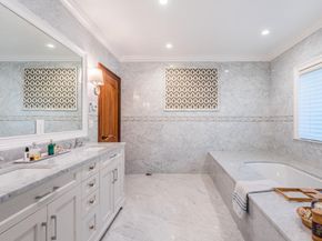 25104 51st Avenue Avenue, Little Neck NY 11362