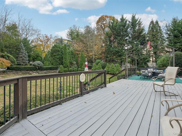 32 Soundview Drive, Northport NY 11768