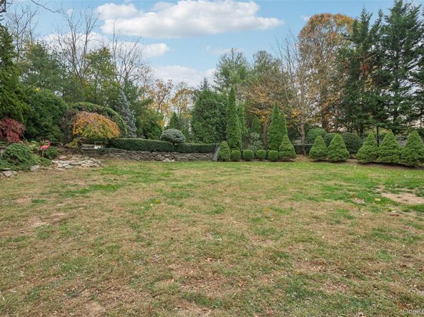 32 Soundview Drive, Northport NY 11768