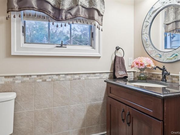 32 Soundview Drive, Northport NY 11768