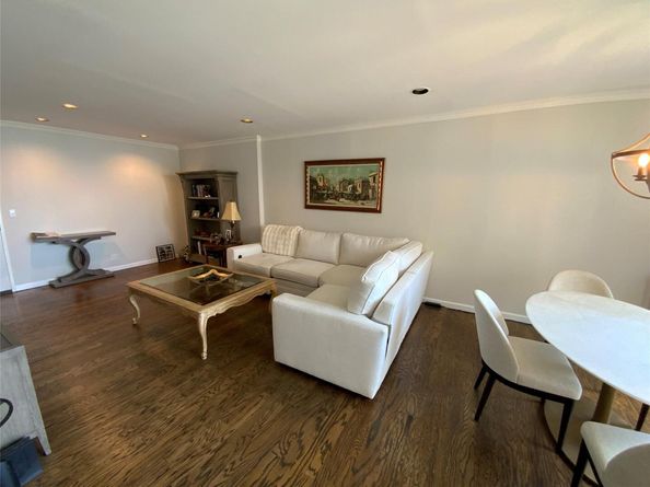 27110 Grand Central Parkway 33A, Floral Park NY 11005