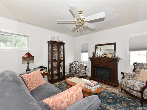 243 Seaford Avenue, Massapequa NY 11758