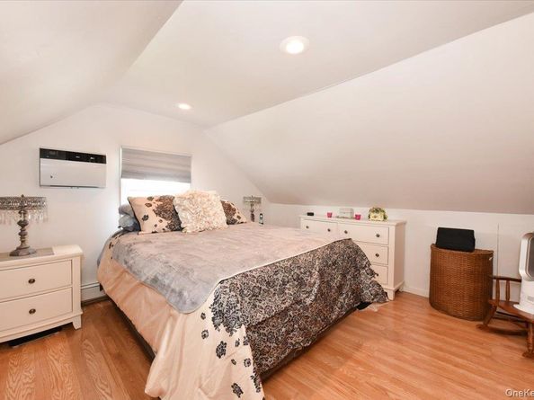 243 Seaford Avenue, Massapequa NY 11758