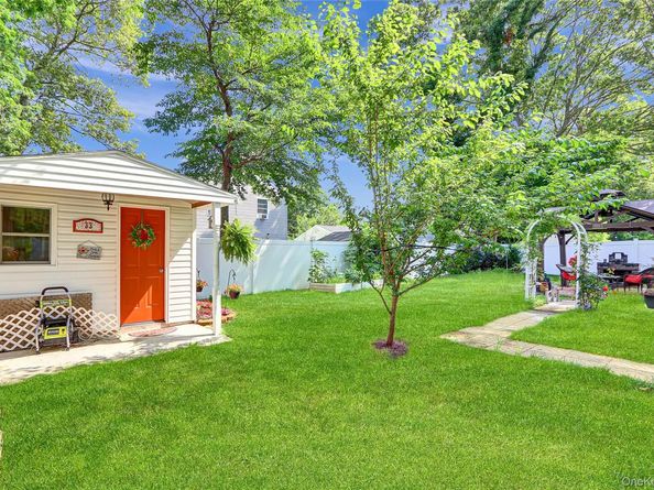 33 Breston Drive W, Shirley NY 11967