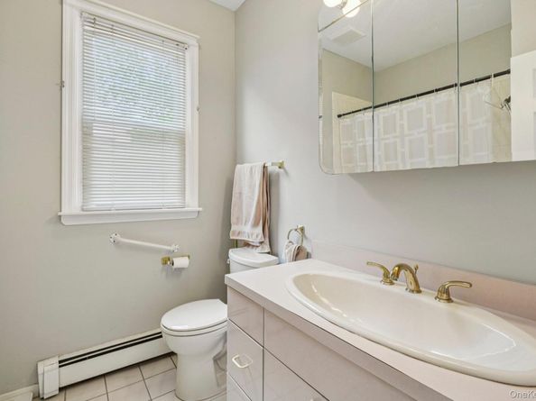 402 N Village Avenue, Rockville Centre NY 11570