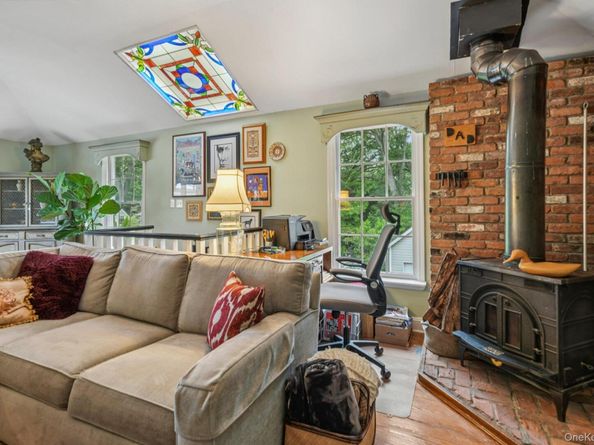 402 N Village Avenue, Rockville Centre NY 11570