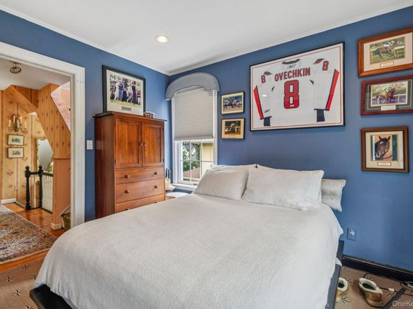 402 N Village Avenue, Rockville Centre NY 11570