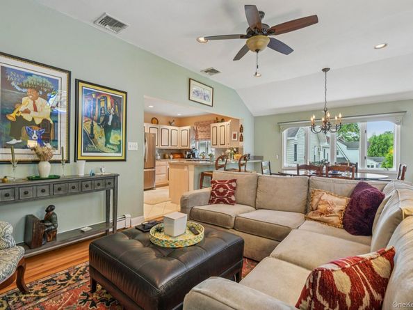 402 N Village Avenue, Rockville Centre NY 11570