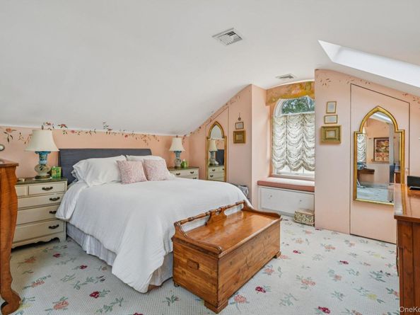 402 N Village Avenue, Rockville Centre NY 11570