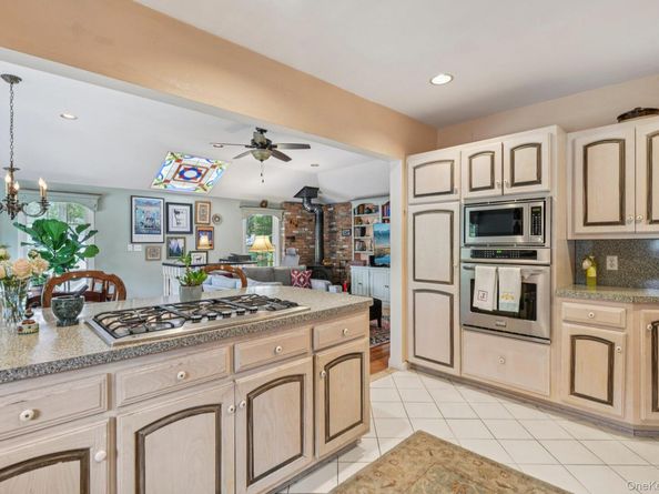 402 N Village Avenue, Rockville Centre NY 11570