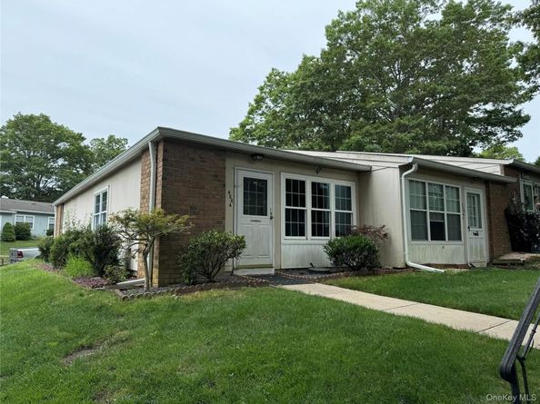 406 Woodbridge Drive A, Ridge NY 11961