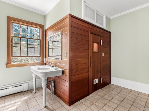 81 Glendale Road, Ossining NY 10562