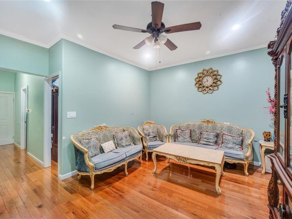 371 Pine Street, Brooklyn NY 11208