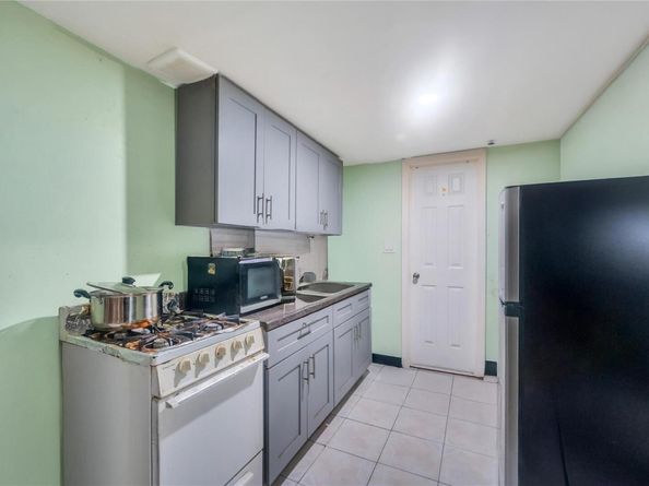 371 Pine Street, Brooklyn NY 11208