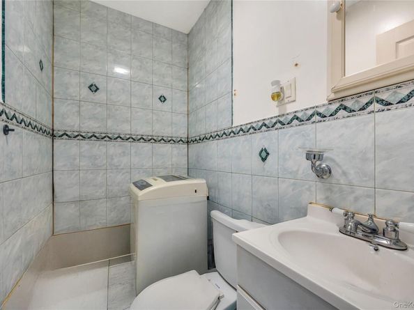 371 Pine Street, Brooklyn NY 11208