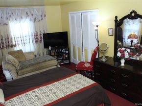 24 Garnet Place, Elmont NY 11003