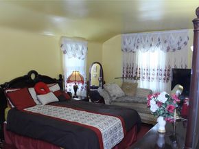 24 Garnet Place, Elmont NY 11003