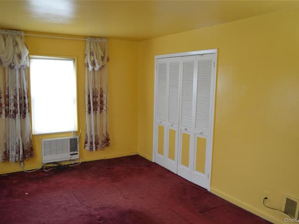 24 Garnet Place, Elmont NY 11003