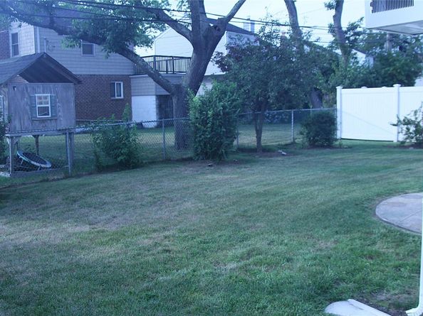 24 Garnet Place, Elmont NY 11003