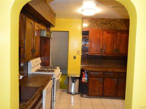 24 Garnet Place, Elmont NY 11003