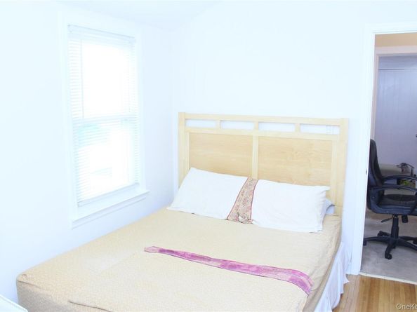 24 Garnet Place, Elmont NY 11003